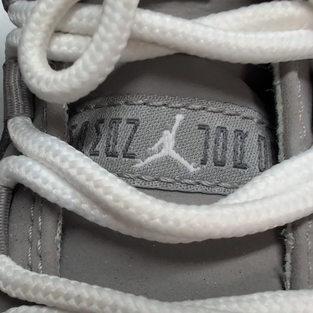 Nike Air Jordan 11 Retro Cool Gray Kids Size 11C - Picture 14 of 16